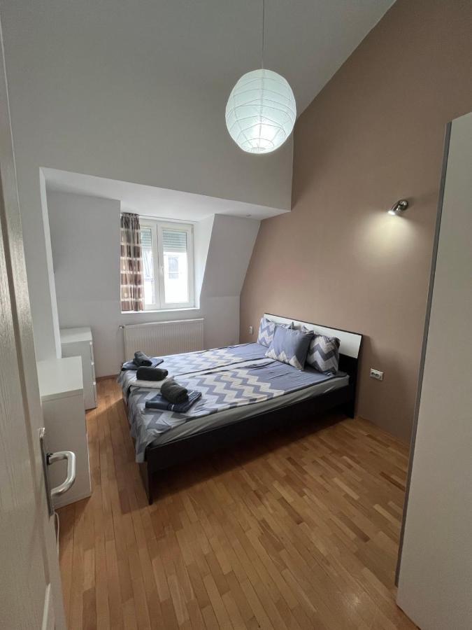 Vortex Apartment Skopje Esterno foto