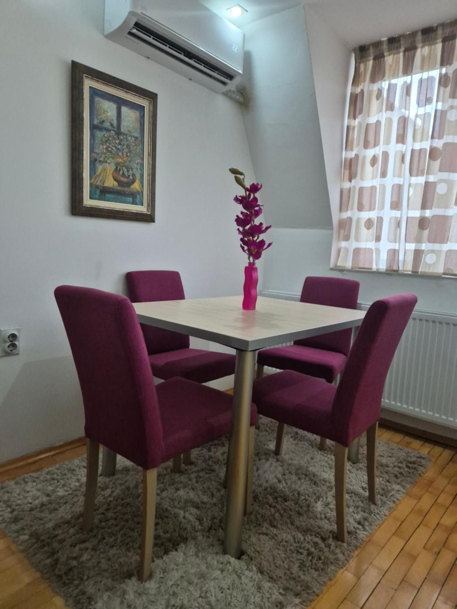 Vortex Apartment Skopje Esterno foto